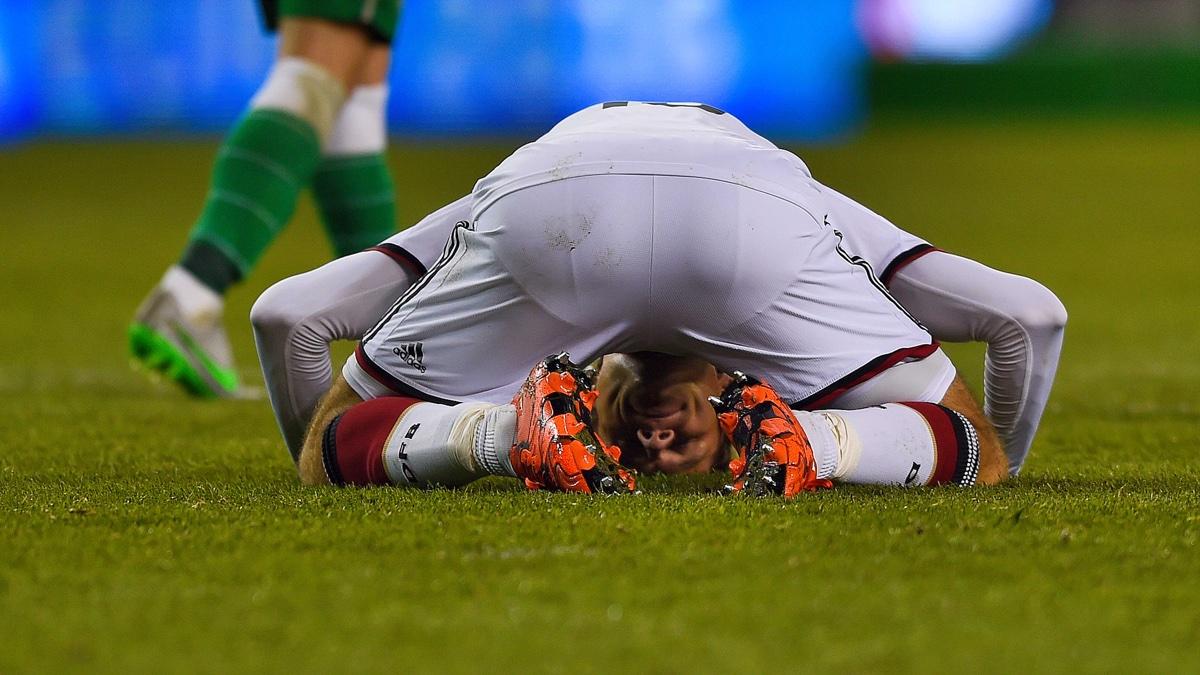 Müller discovers that fourteen is not equal to zero Müller discovers that fourteen is not equal to zero